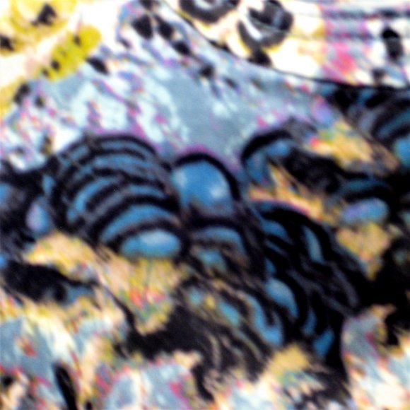 **SOLD**Simply Vera by Vera Wang Pattern Jeans - Picture 3 of 7